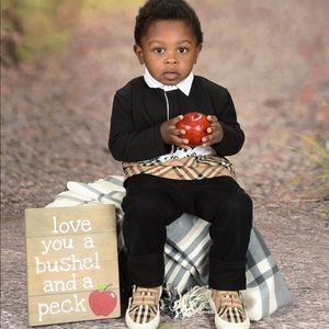 BURBERRY SHIRT FOR TODDLER, size 3Y/3T; WORN ONCE